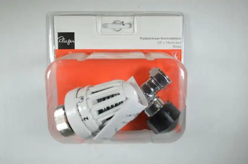 Therm rad kraan re 1/2 inch wit Plieger label rd