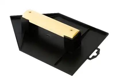 1063734 - SCHUURBORD PLASTIEK ZW. GEPUNT27 X 18CM HOUTEN HANDVAT